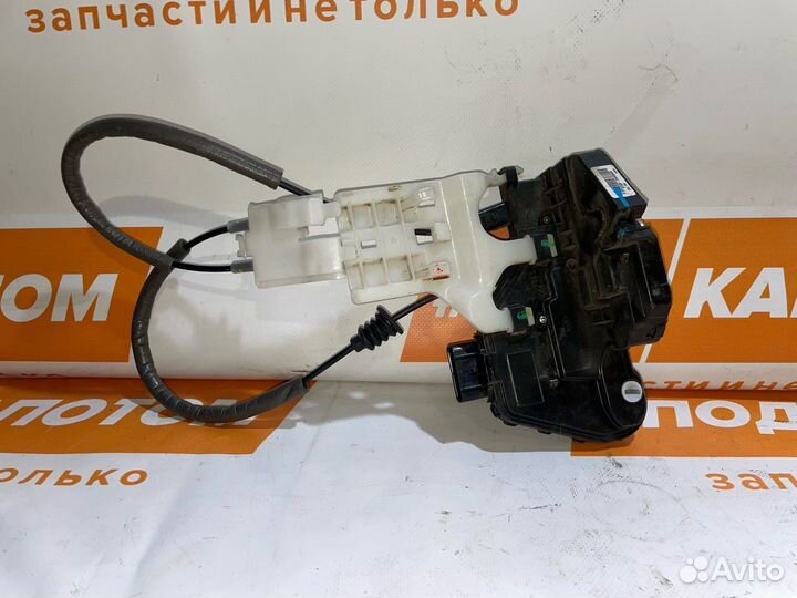 Замок двери передней правой Hyundai Santa Fe