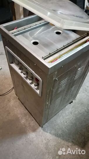 Вакуумный упаковщик ZF-400 напольный