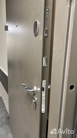 Дверь металлическая входная