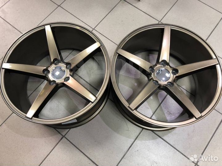 Диски 5*114,3 R18 Vossen VPS-303