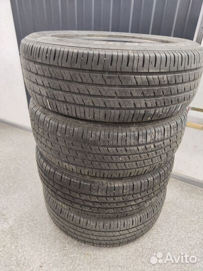Roadstone N'Fera RU5 225/65 R17 94