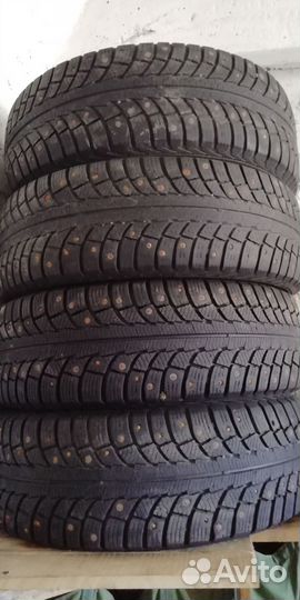 Gislaved Nord Frost 5 215/65 R16