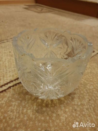 Хрустальная вазочка