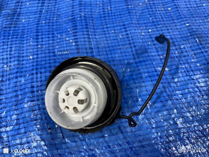 Пробка бензобака на toyota passo M700A 1krfe