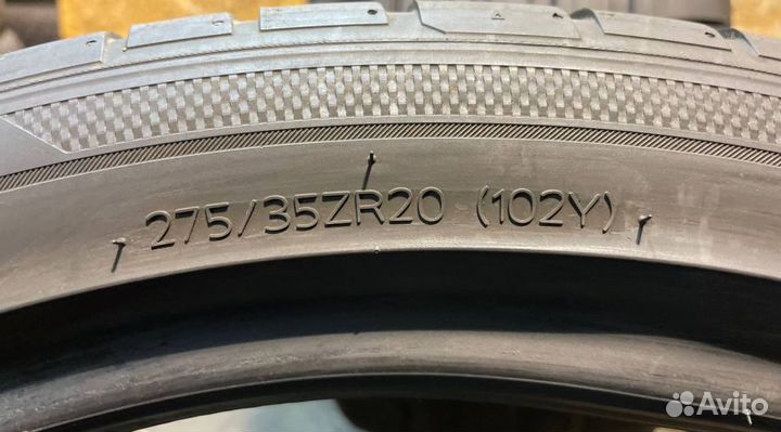 Pirelli P Zero PZ4 275/35 R20