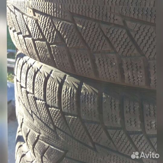 Hankook Winter I'Cept IZ2 215/55 R16