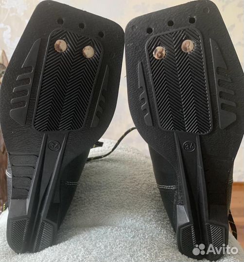 Лыжные ботинки