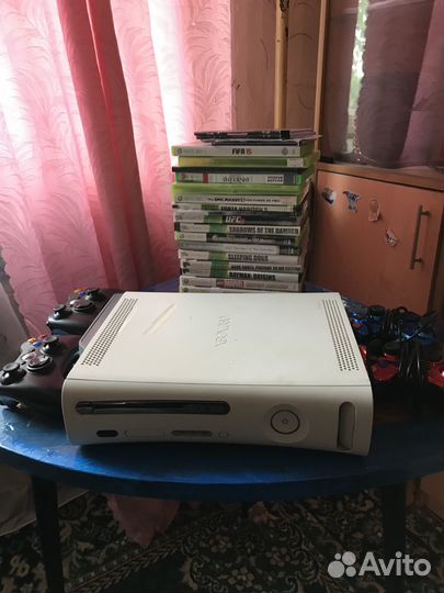 Продам Xbox 360