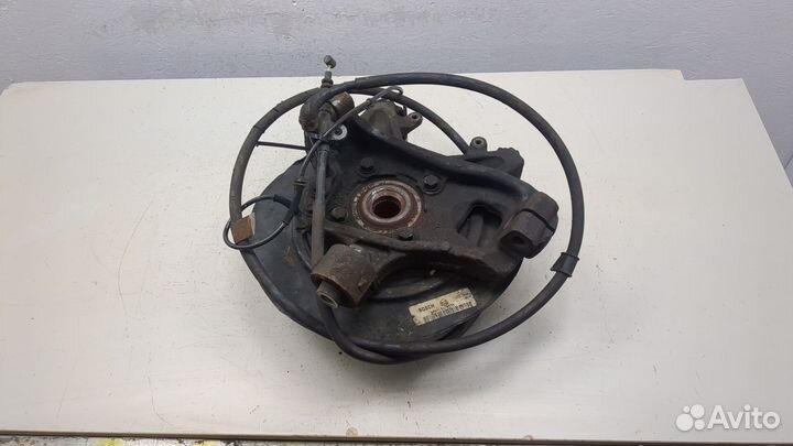 Ступица (кулак, цапфа) правая задняя Infiniti QX56