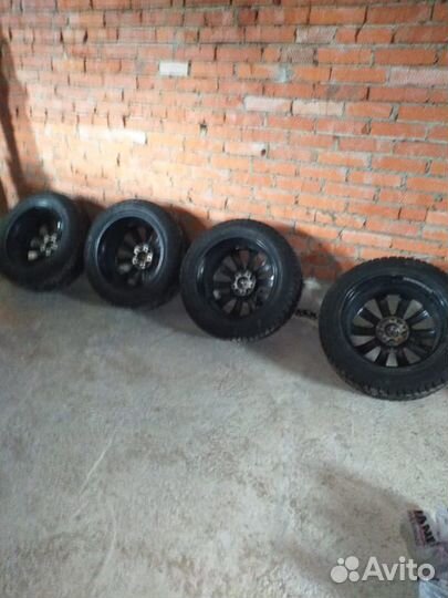 Колеса с новыми шинами данлуп