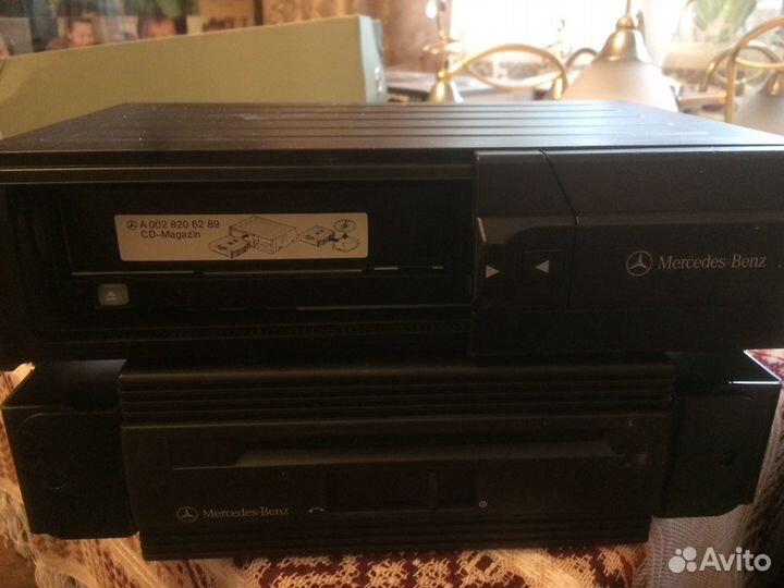 Блок навигации и CD-чейнджер от G 500 (под сидение