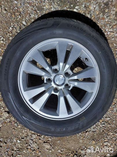 Viatti Strada Asimmetrico 215/60 R16