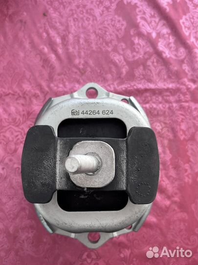 Подушка двигателя BMW X5 e70