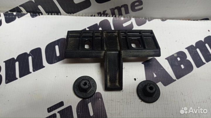 Крепление бампера заднее Audi A4 8K2 cdhb