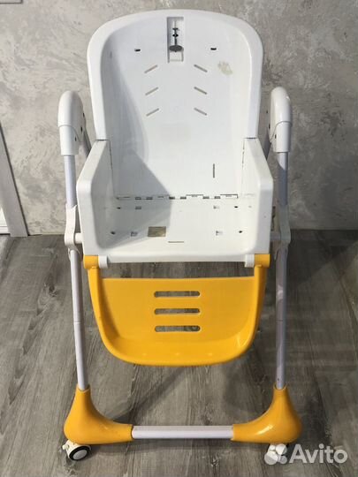 Стульчик для кормления capella