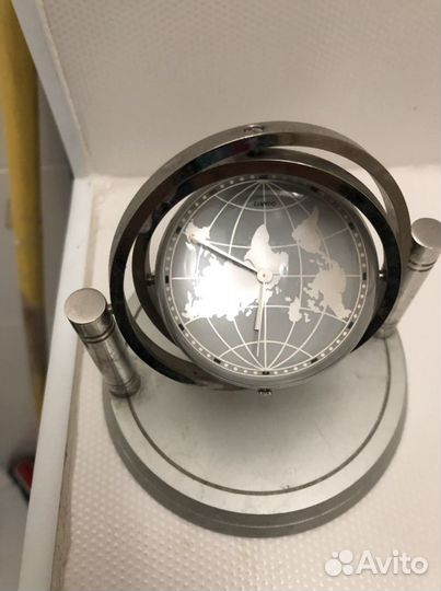 Часы кварцевые