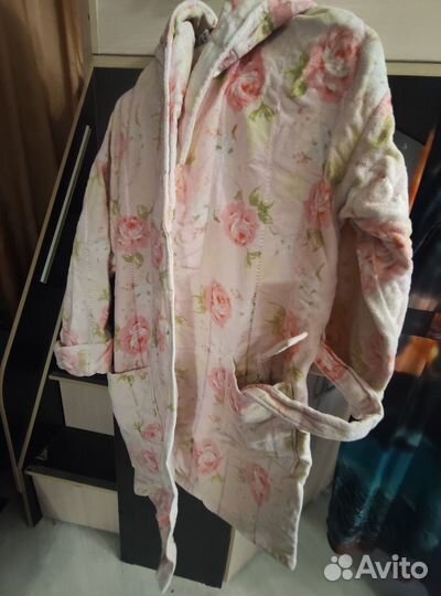 Халат махровый женский с капюшоном