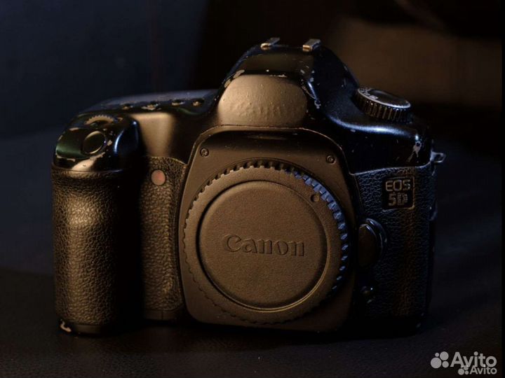 Зеркальный фотоаппарат canon 5d (первопятак)