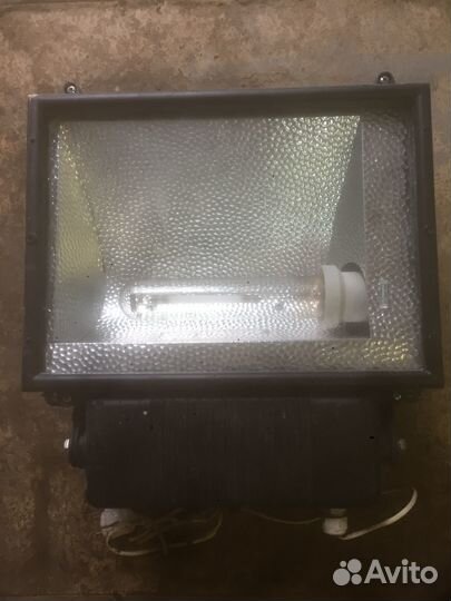 Прожектор уличный