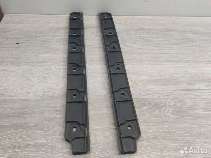 Кронштейн бампера Mercedes Vito W639