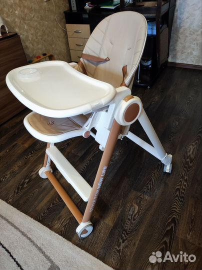 Стульчик для кормления Happy baby berny V2 Beige