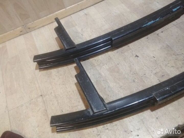 Усилитель заднего бампера Jeep Grand Cherokee Wk2