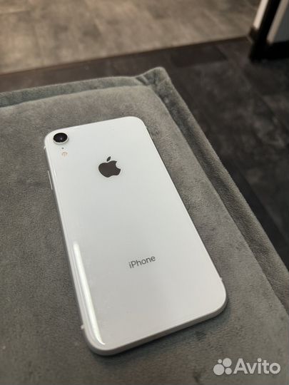 iPhone Xr, 64 ГБ