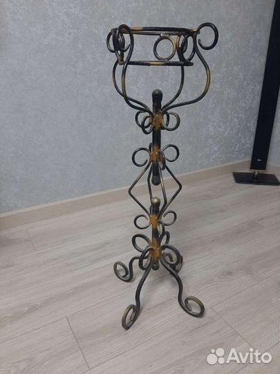 Подставка для цветов напольная