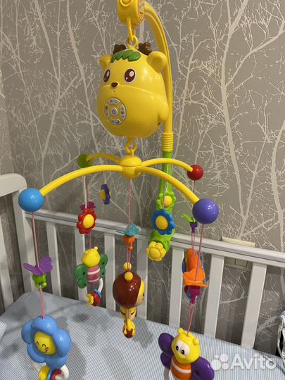 Мобиль в кроватку музыкальный