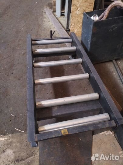 Роликовый стенд для замены акб ричтрака