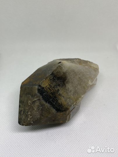 Кристалл кварца