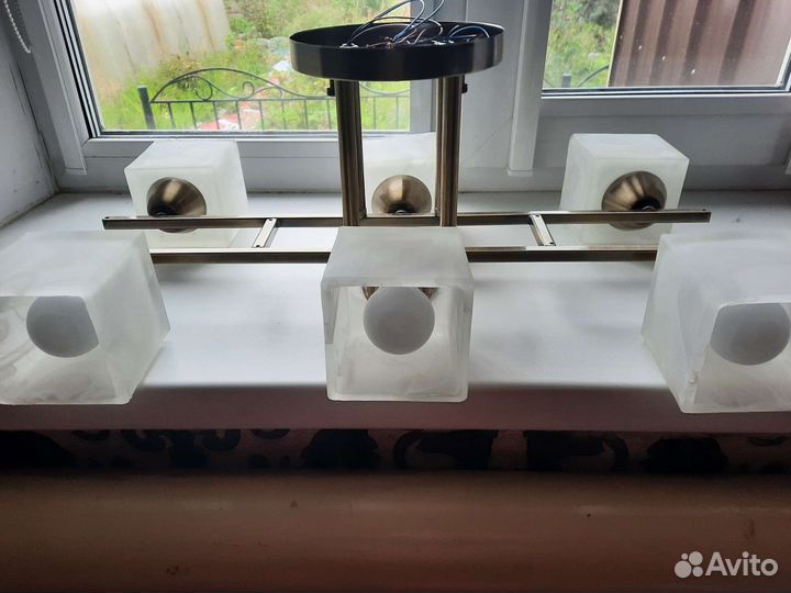 Люстры потолочные новые