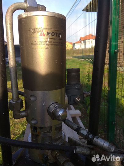 Пневматическая установка для шприцевания