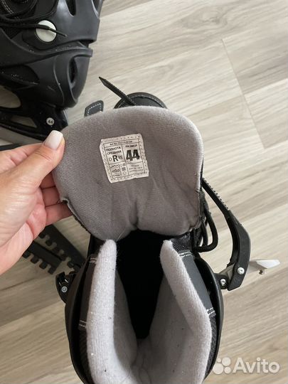 Коньки хоккейные