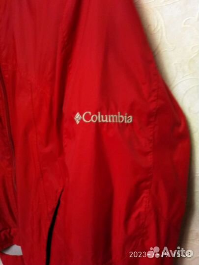 Columbia. Очень красивая ветровка