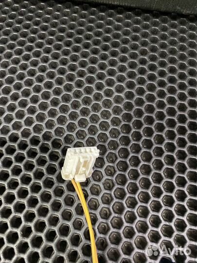 Фишка датчика педали тормоза sandero stepway 1