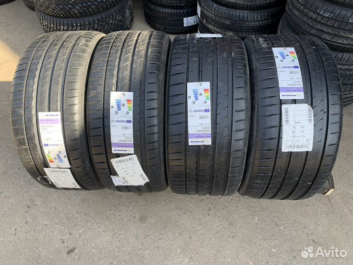 Michelin Pilot Sport 4 S 265/40 R21 и 295/35 R21