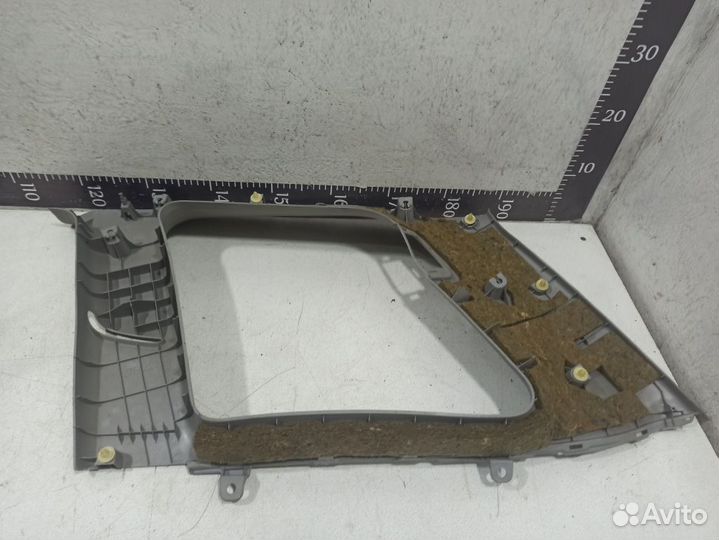 Обшивка заднего левого крыла