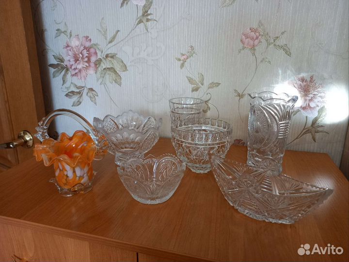 Конфетница, вазы разные