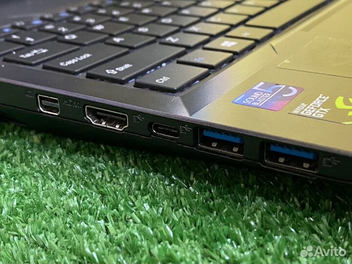 Игровой ноутбук i7/8/256/1050 Ti 4GB