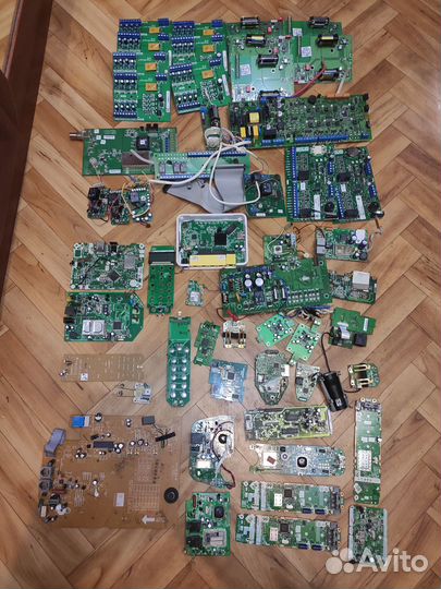 Платы с радиодеталями. Импорт. 60 штук