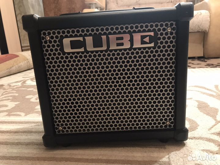 Гитарный комбоусилитель roland cube-10GX