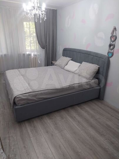 2-к. квартира, 80,3 м², 1/9 эт.