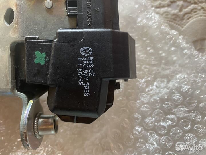 Замок багажника volkswagen polo