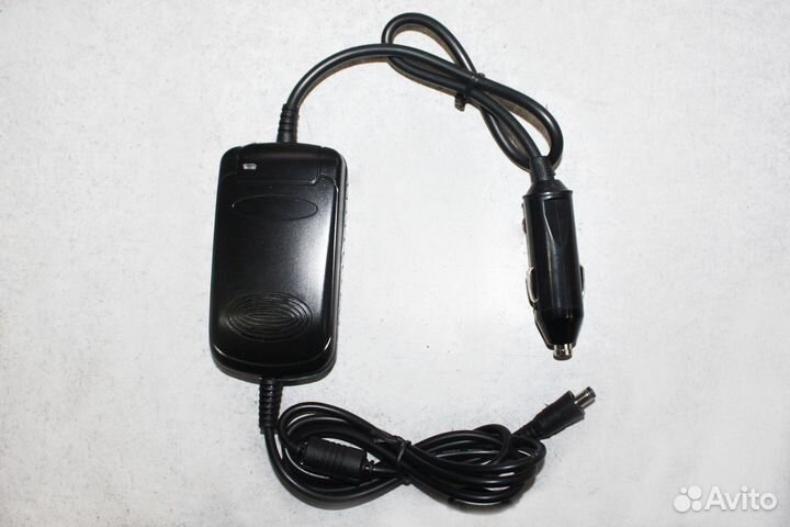 Автомобильный блок питания для ноутбука