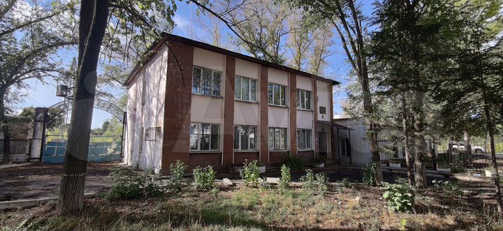 Нежилое здание 440 м² (офис, магазин, отель)