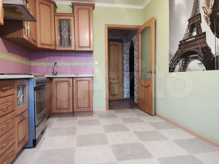 2-к. квартира, 64 м², 4/10 эт.