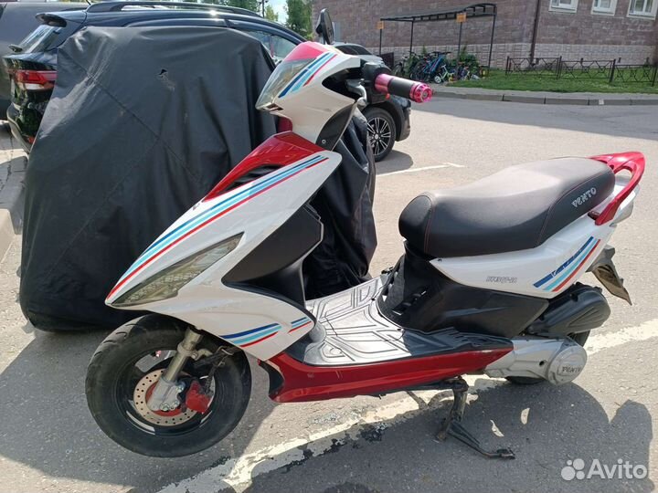 Скутер Vento