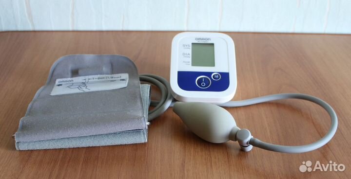 Тонометр Omron M1 Compact