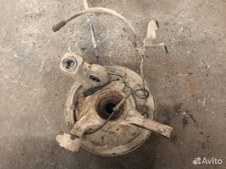 Renault duster кулак задний правый